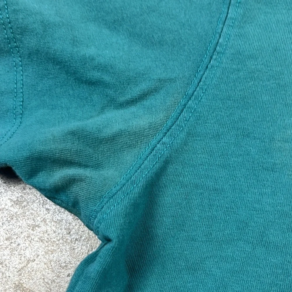 Life Is Good Green V-Neck Short Sleeve Tee
Size: Medium - Picture 7 of 8